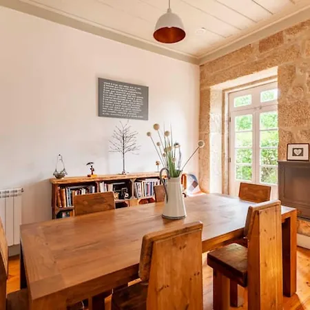 Alojamento de Acomodação e Pequeno-almoço Casa Do Cabeço 4*